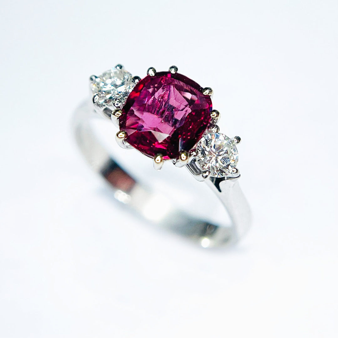 Capodagli Gold Gold Ring 18KT Thai Ruby 1,24ct and Diamonds