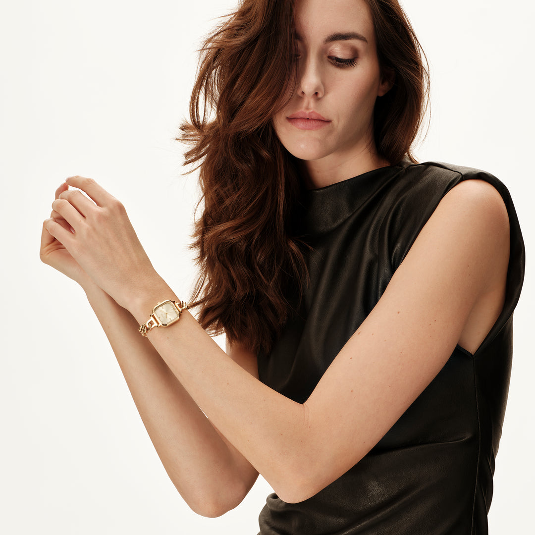 Breil-klokke Élise 25x32 mm champagnekvartsstål IP gullfinish EW0834