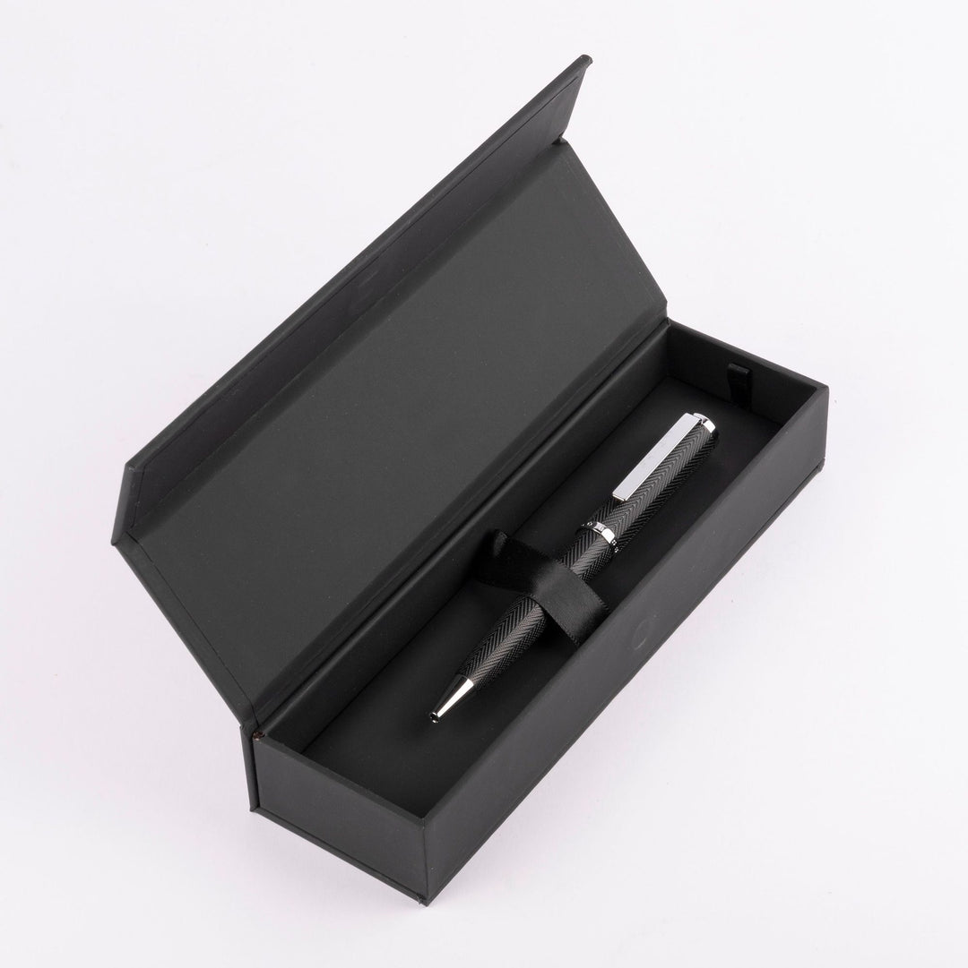 Hugo Boss Formation Balıksırtı Krom Tükenmez Kalem HSI1064B