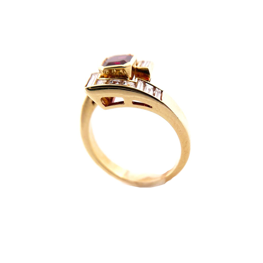 Capodagaglia Gold Ring 18kt Thai Ruby 1,25ct und Baguette Prinzessin Schnittdiamanten