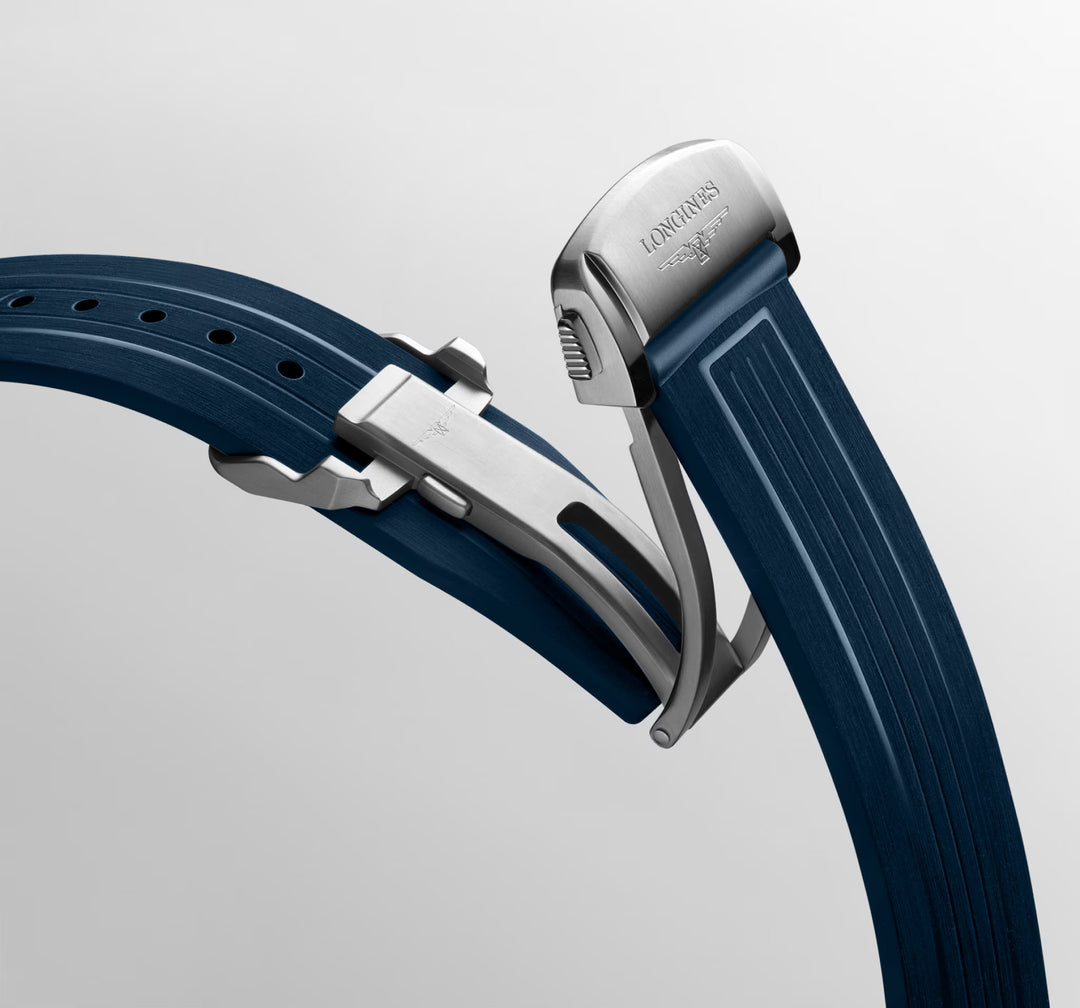 ساعة لونجين هيدروكونكويست GMT 41 ملم أوتوماتيكية زرقاء من الفولاذ L3.790.4.96.9