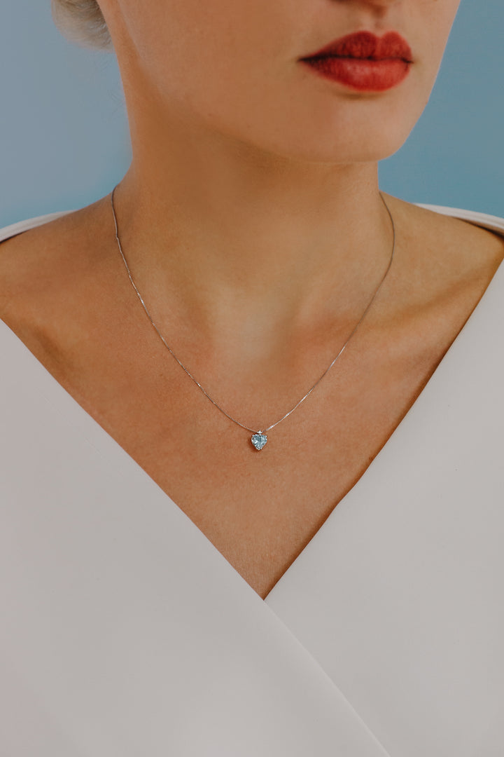 Náhrdelník Comete Gold Diamond a Aquamarine Heart Náhrdelník GLQ272