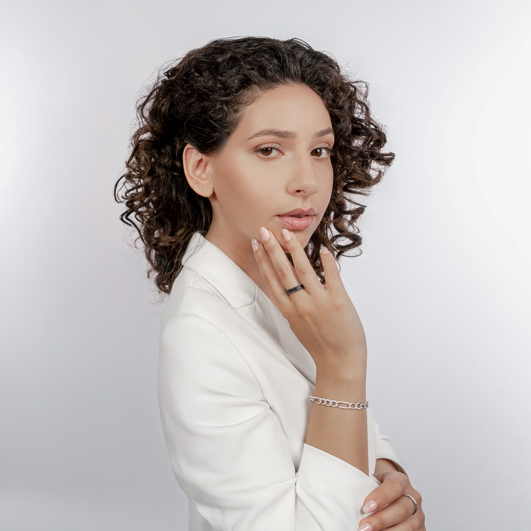 Comete Ring i 925‰ ruthenium sølv med sorte zirkoner UAN133M22