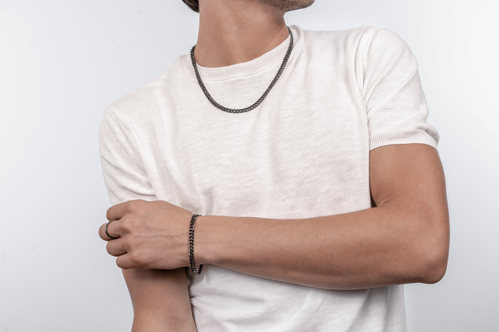 Comete armbånd i 925‰ ruthenium sølv, sort PVD stål, sorte zirkoner UBR1291M17