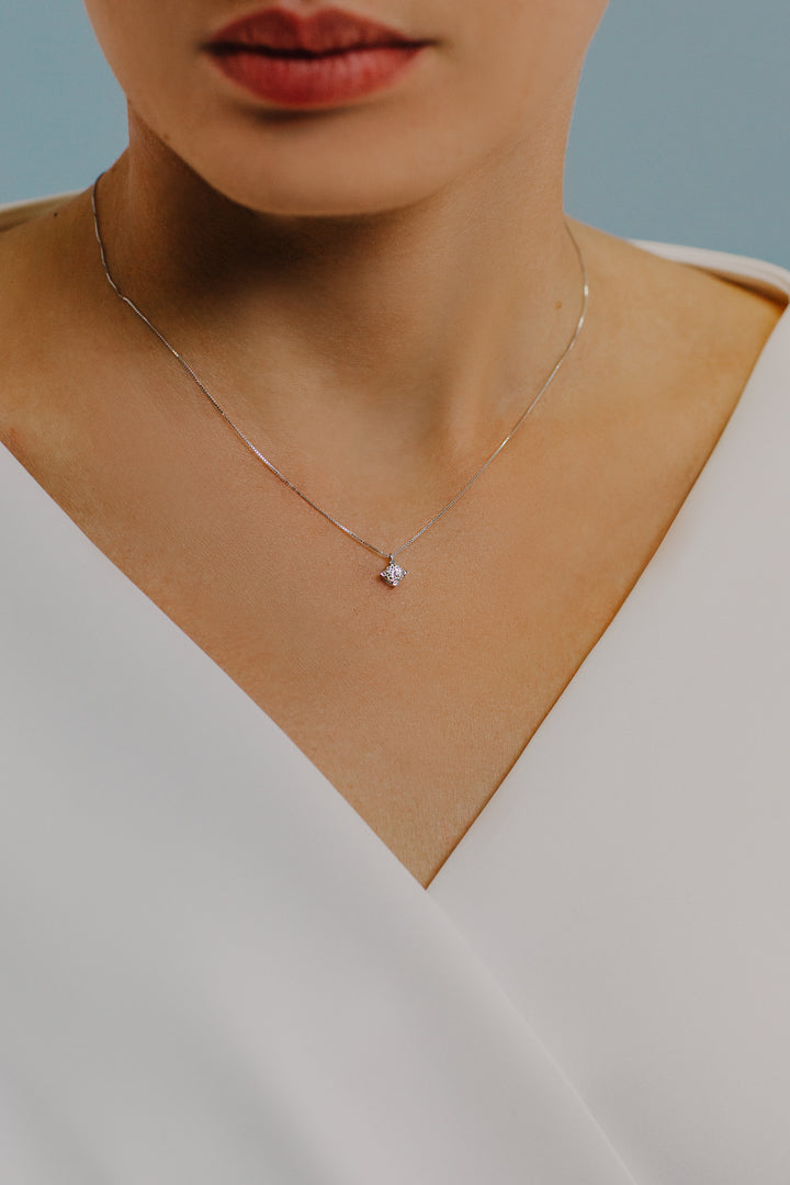 Comete Collana Punto luce diamantato in Oro e Diamante GLB1535