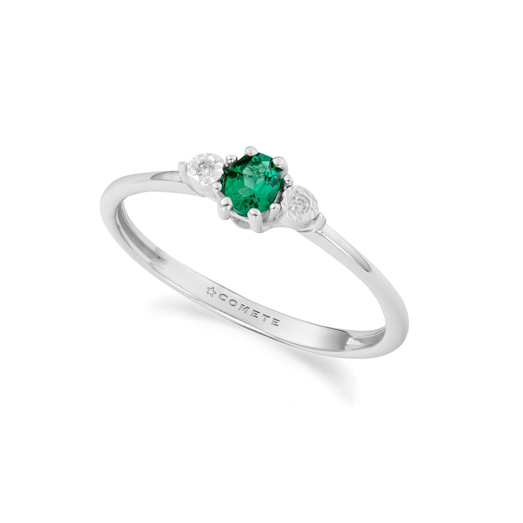 Comete Ring i vitt guld, diamanter och omkristalliserad smaragd KANB1912