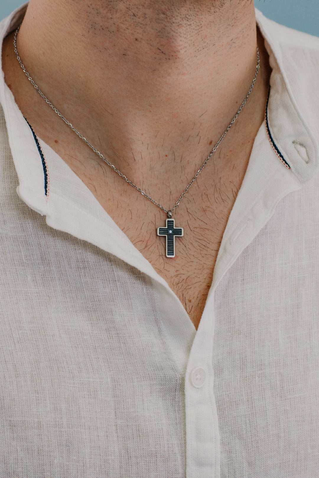 Náhrdelník Comete Cross z oceli a černého PVD z kolekce UGL635 Texture Collection