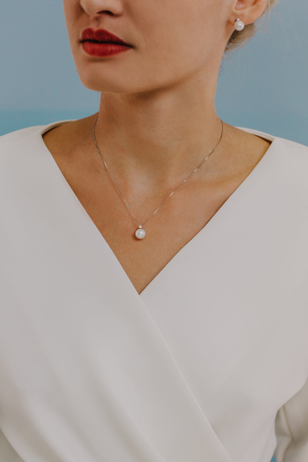 Comete Light Point Pearl Necklace in Gold and Diamond GLP586