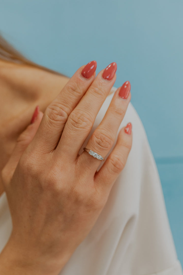 Comete Ring i 750‰ hvidguld og diamanter ANB2734