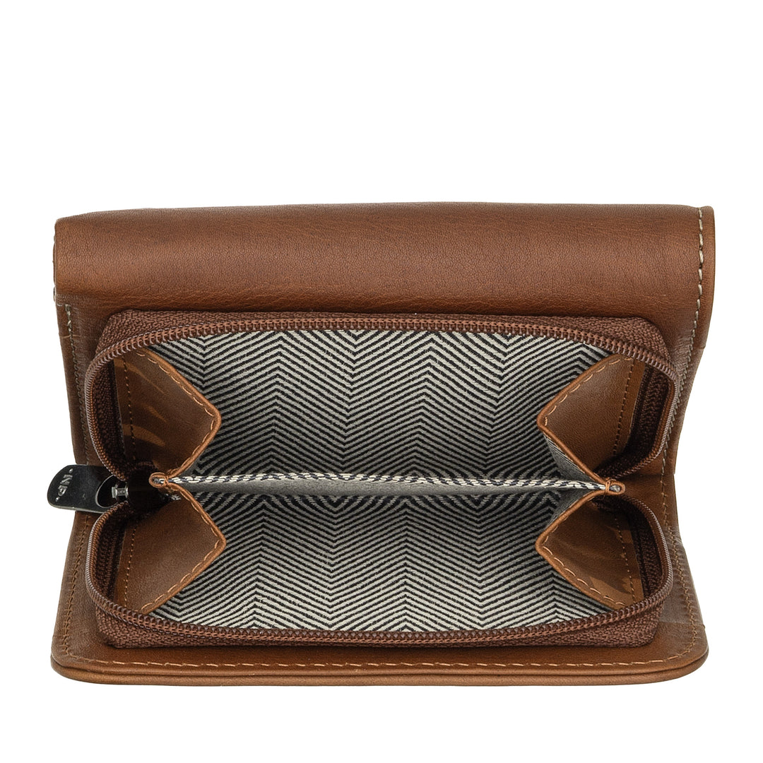 Nuvola leather wallet woman leather with zipper door - elegant zip wallet, cards and banknotes, compact and functional design