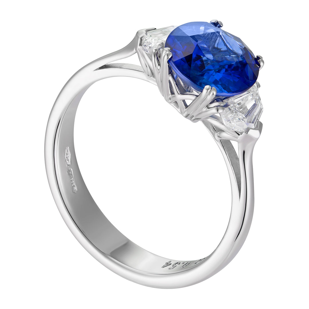Inel Golay cu safir oval ct. 2.02 și trapez APU260DIZB-18144110036