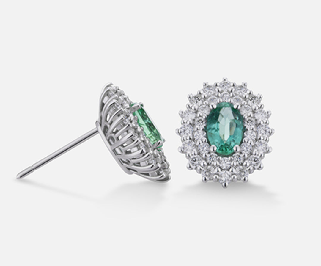 Mikiko of 18k smaragd n. ovaal 6x4 ct.0,70 dia ct.0,74 MO5039O4SMN070