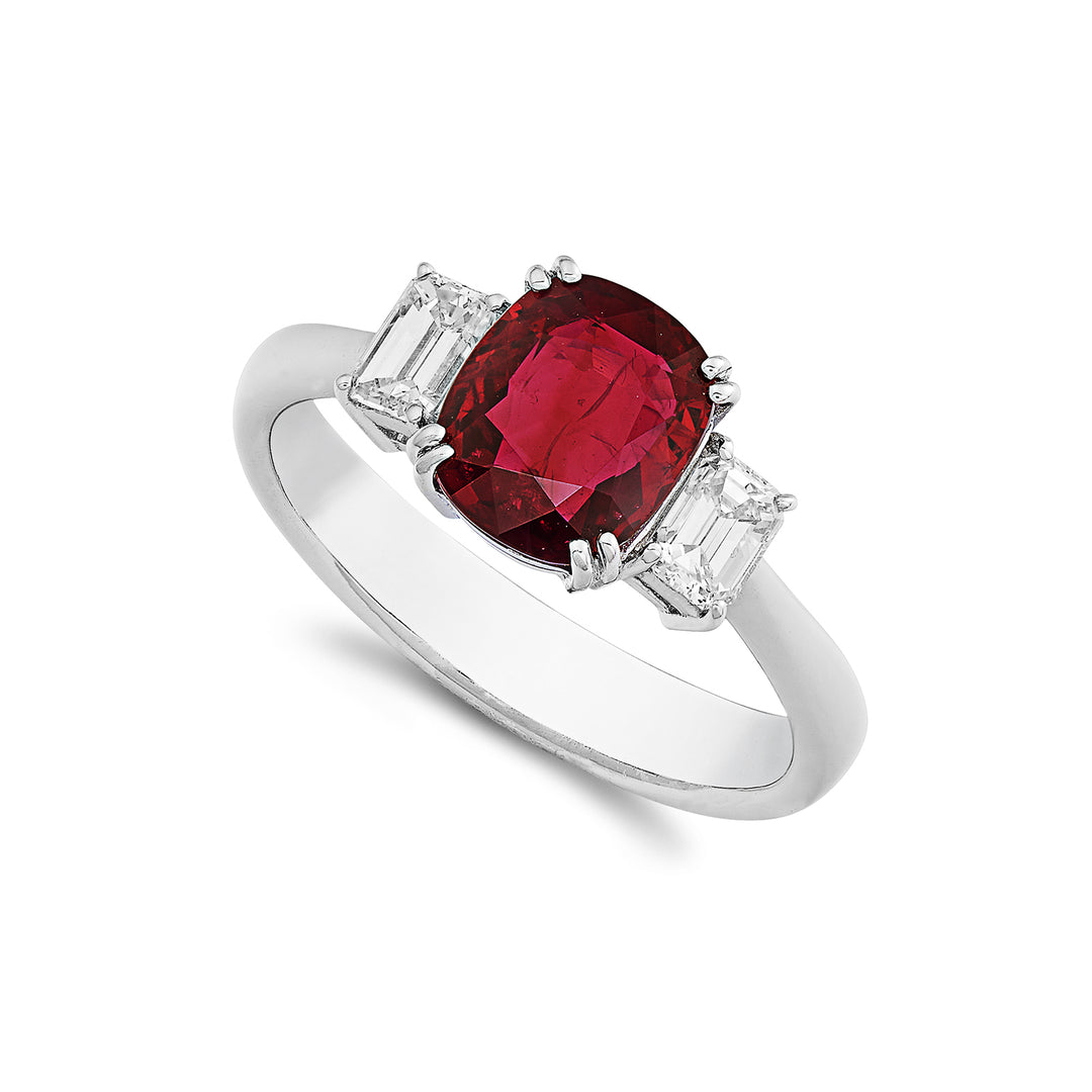World Diamond Group rubinring gubelin kudde 8x7 och lat baguette ACLCS003DIRU78-23076110145