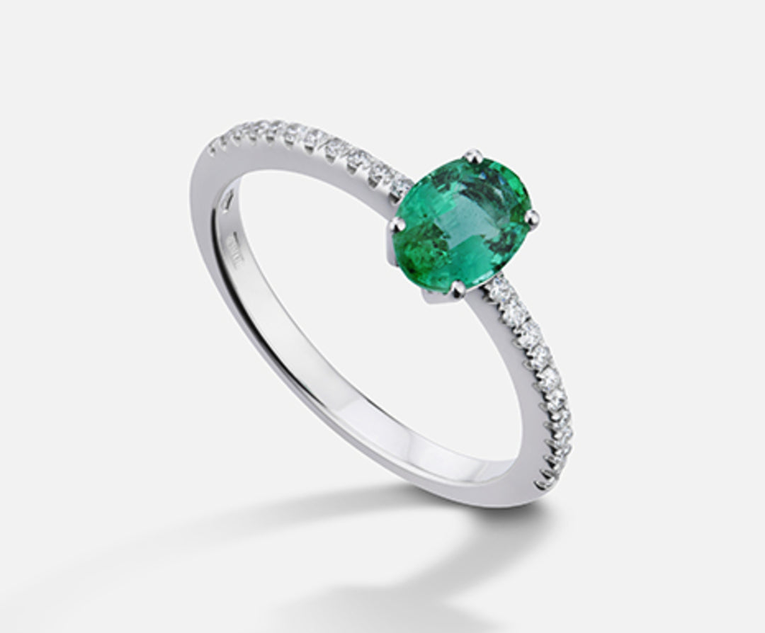Nihama 18k smaragdi n. soikea 7x5 ct.0,68 halk. 0,13 ct NA5104O4SMN068