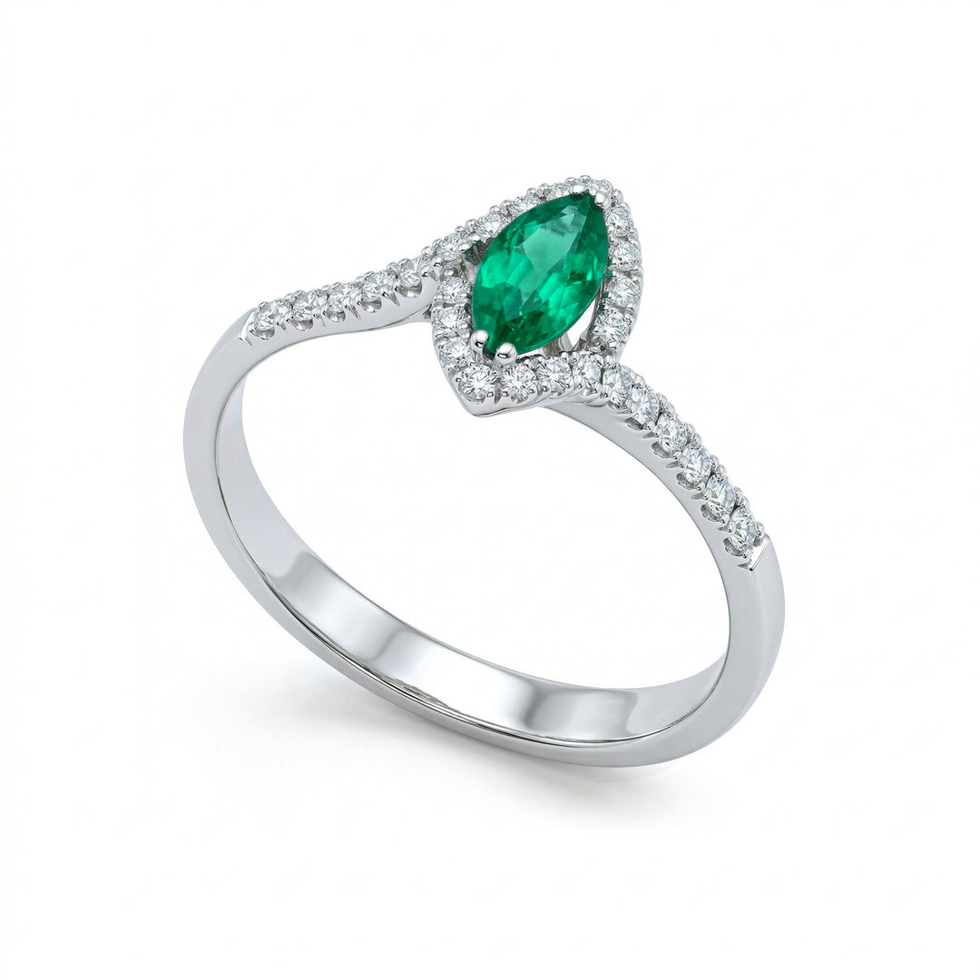 Golay marquise smaragd ring 8x4 og kontur diamanter ACLC030WDISM-22210110008