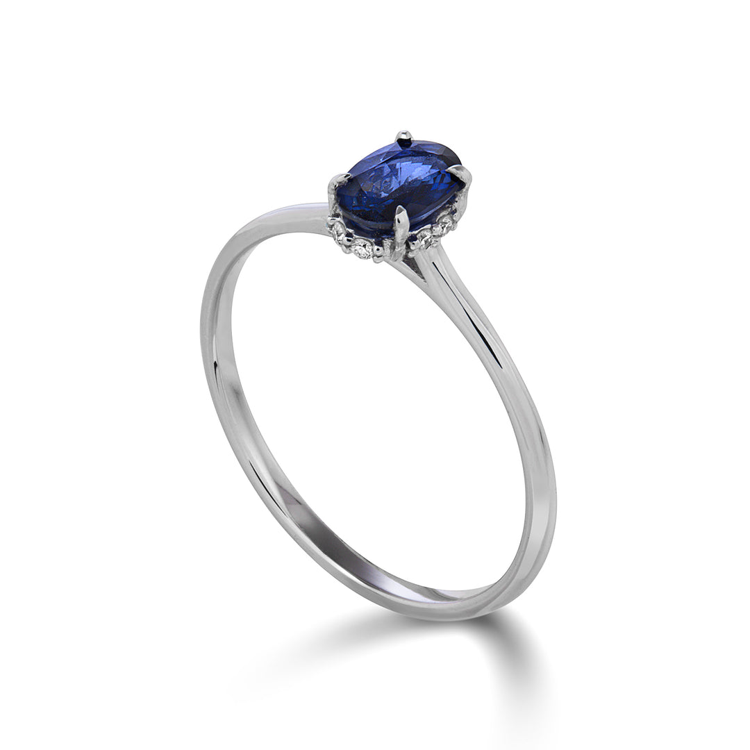 Mikiko een 18k saffier n. ovale 5x4 update bezet met diamanten MA5218O4ZFN040