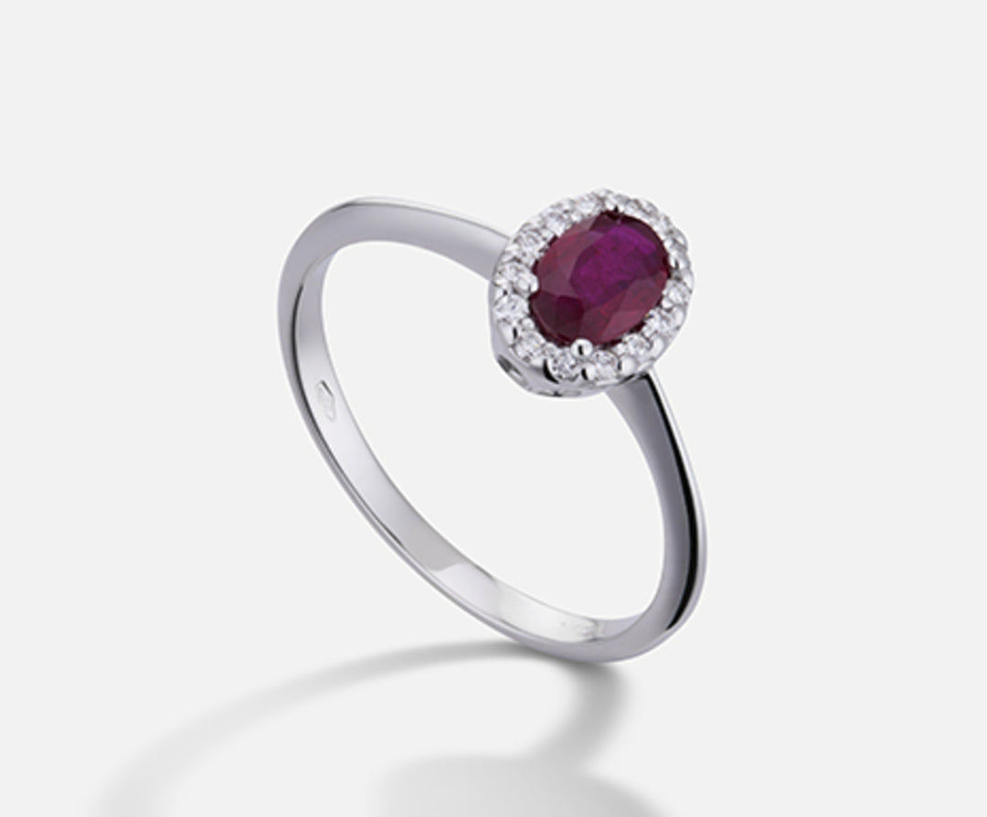 Nihama, ein ovaler Rubin aus 18 Karat, 6 x 4 ct. 0,40 dia ct. 0,09 NA5115O4RBC