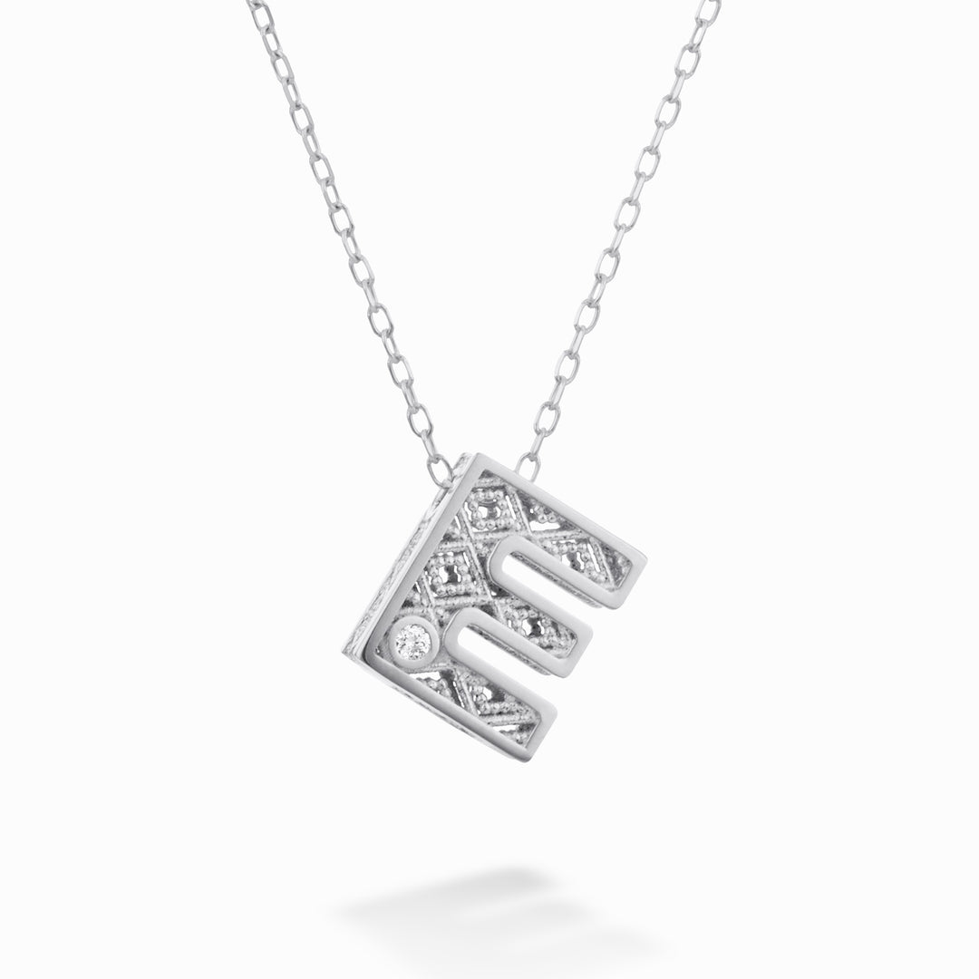 Mikiko cl 18k 字母和白金直径。 ct.0,01 MDLETEO4