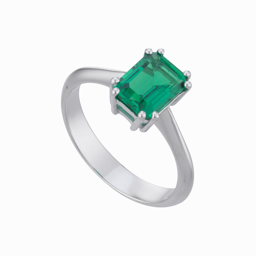 World Diamond Group an 18kt emerald lab octagonal 6x8 ct. Approximately 1.50 central double jaws only LXDACL059SME68O4