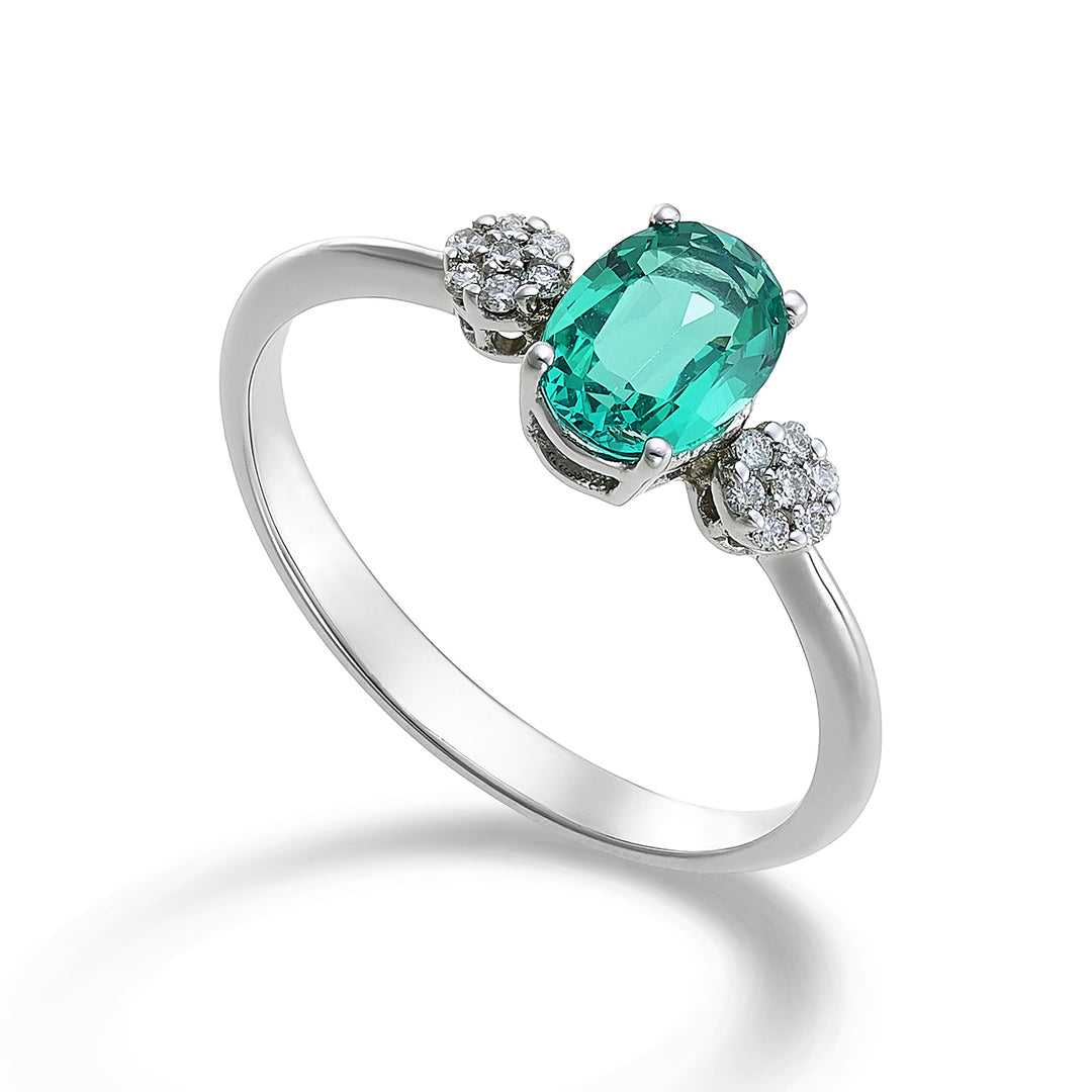Mikiko een 18k ovale smaragd 7x5 ct.0,60 diam. ct.0,08 MA5058O4BE