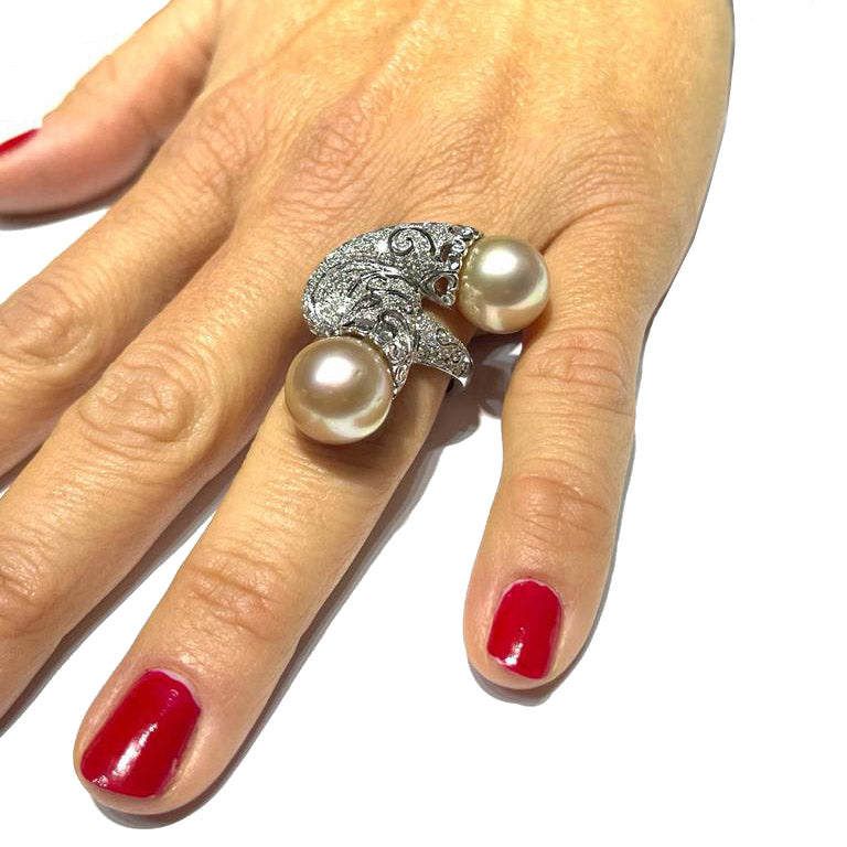 Capodagli anello Nodo Perle oro bianco 18kt diamanti e perle 0020A