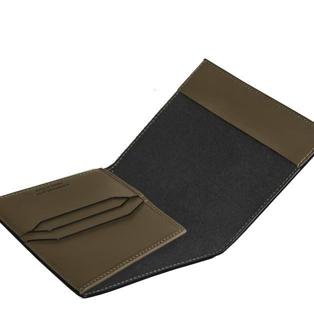 万宝龙 Extreme 卡其色皮革护照夹 221430