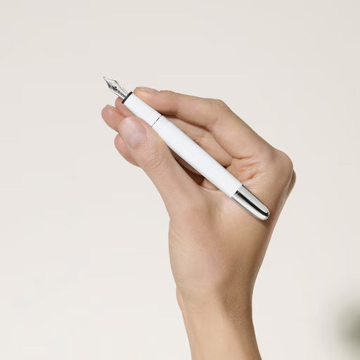 Montblanc stilografica Meisterstück Classique bianca punta M 137120