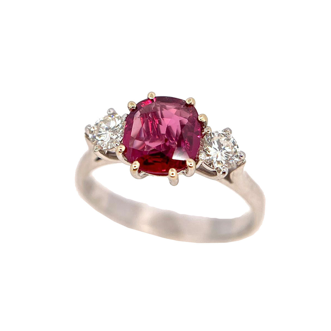 Capodagli Gold Ring 18kt Thai Ruby 1,24ct und Diamanten