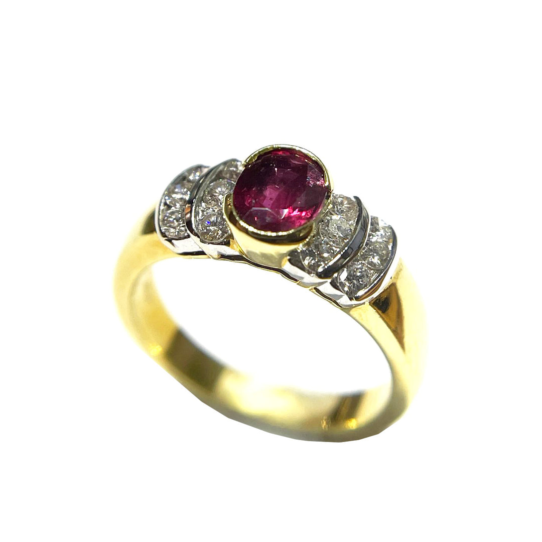 Fáinne Óir Óir Capodagaglia 18KT Ruby 0.72CT agus Diamonds