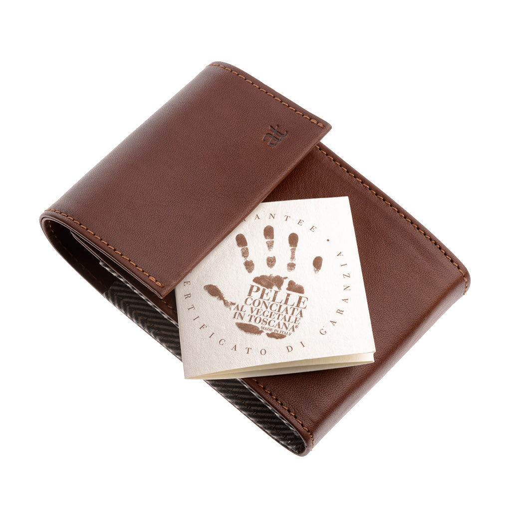 Antica Toscana kreditkortshållare i Vera Polar Holl Leather med 11 fack och knappstängning